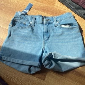 Levi’s shorts